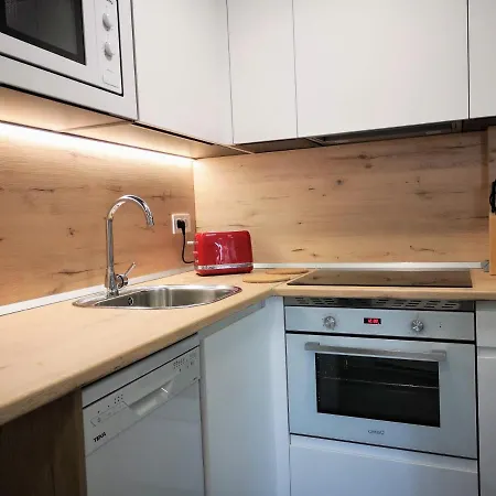 アパート La Balconada De La Aljaferia Con Parking Privado サラゴサ