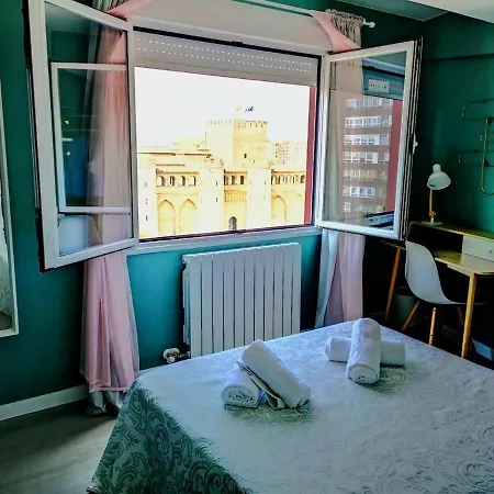 La Balconada De La Aljaferia Con Parking Privado アパート *